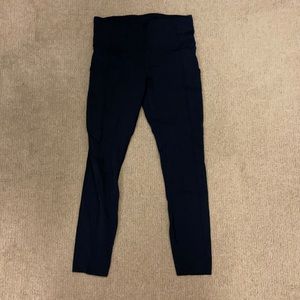 Lululemon Fast and Free 24” crop tight.